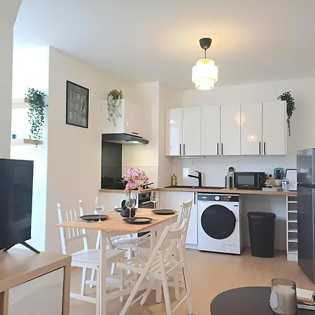 Le Clos Carnot 2 - Proche Commodites